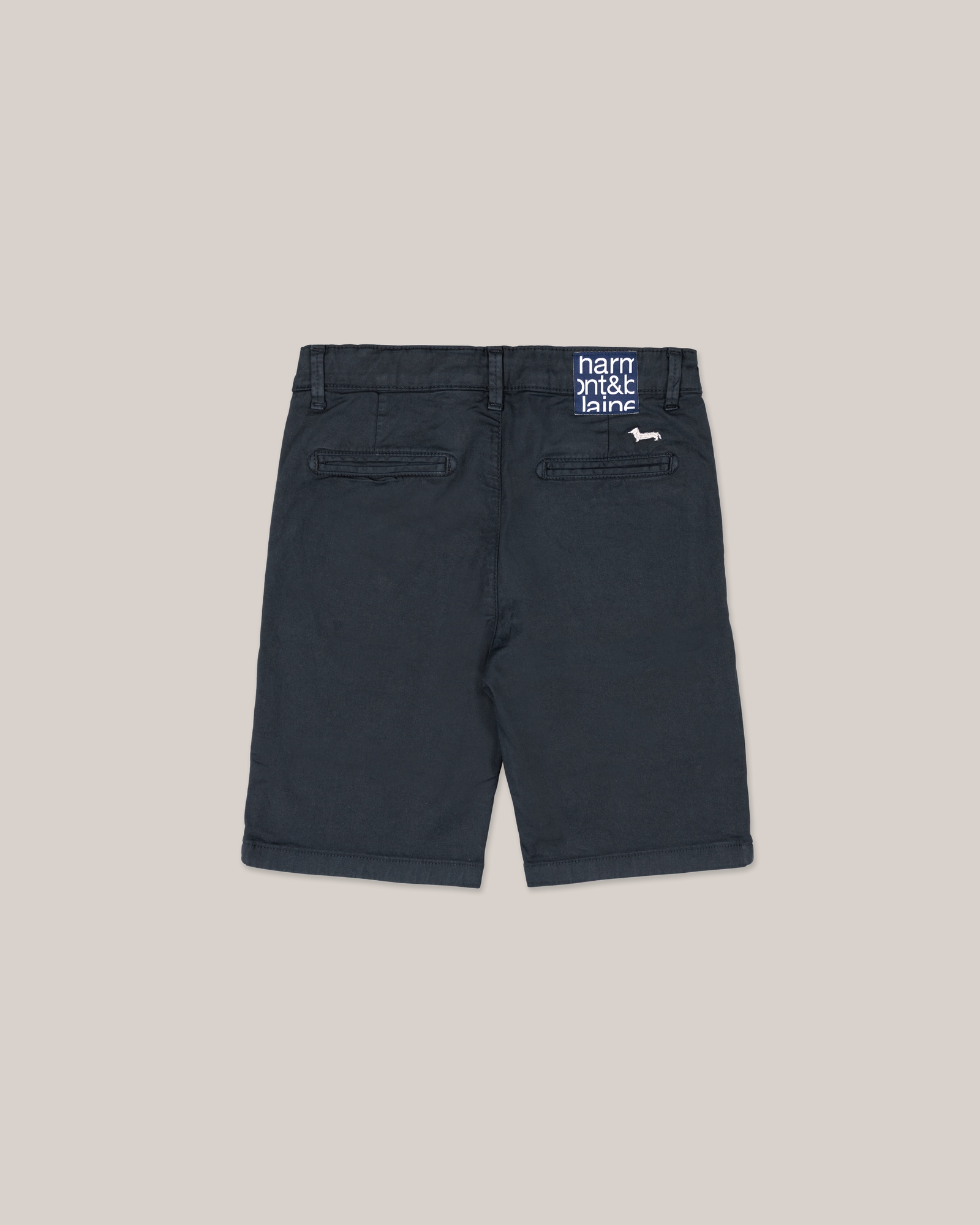 Bermuda shorts with a slant pocket and embroidered logo