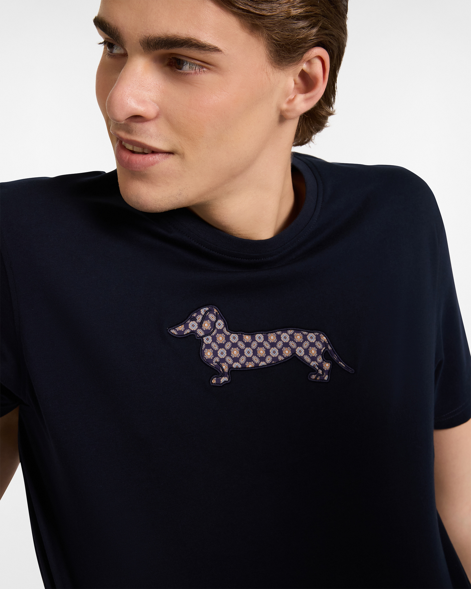 Camiseta con Perro Salchicha Estilo Corbatería, Azul Navy, large image number 2