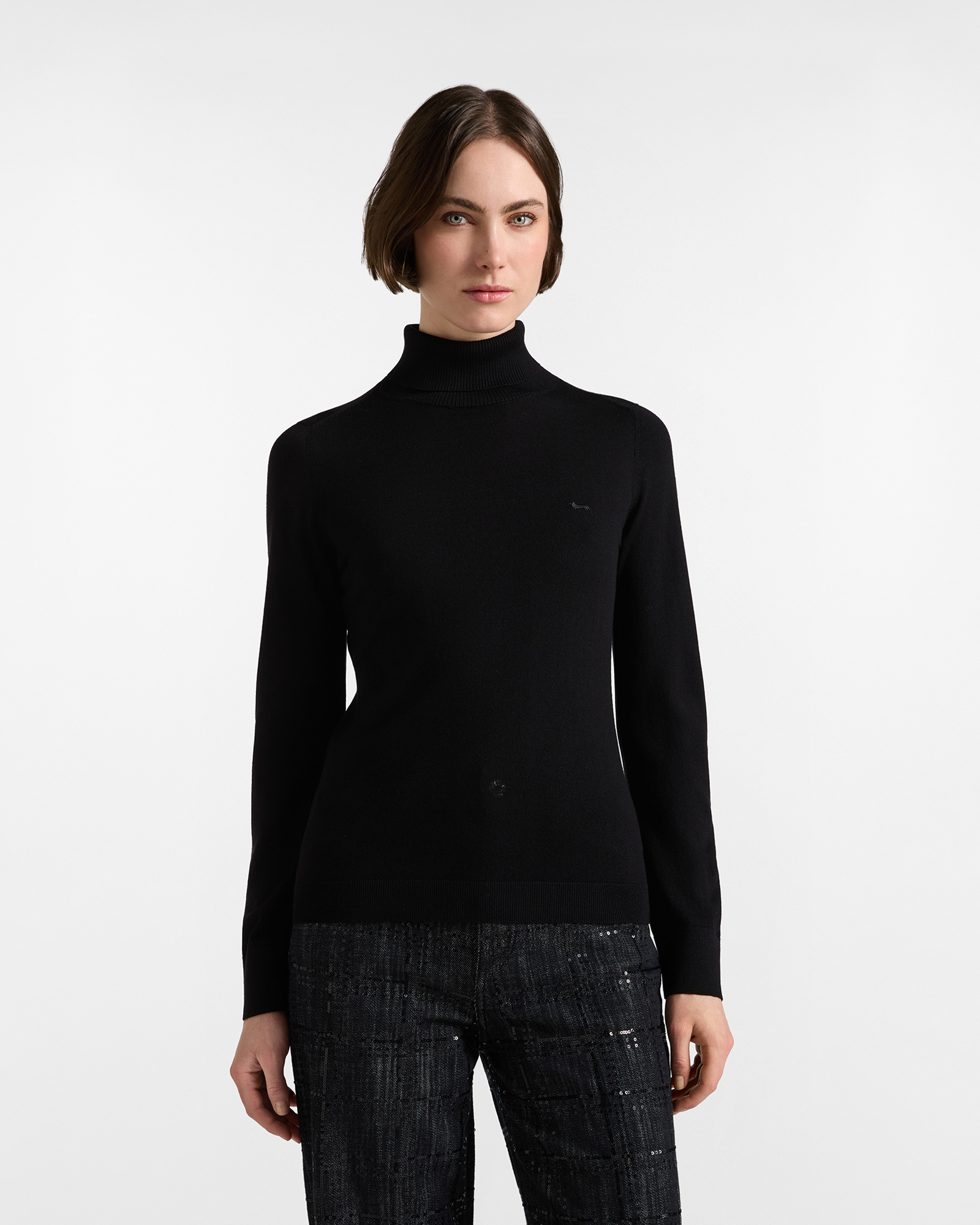 Women's Perkins collar sweater in black 100% pure wool