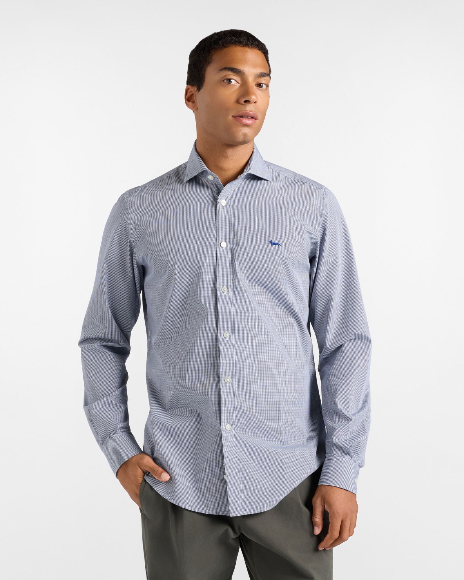 Men's narrow-fit dark blue yarn-dyed micro-gingham shirt