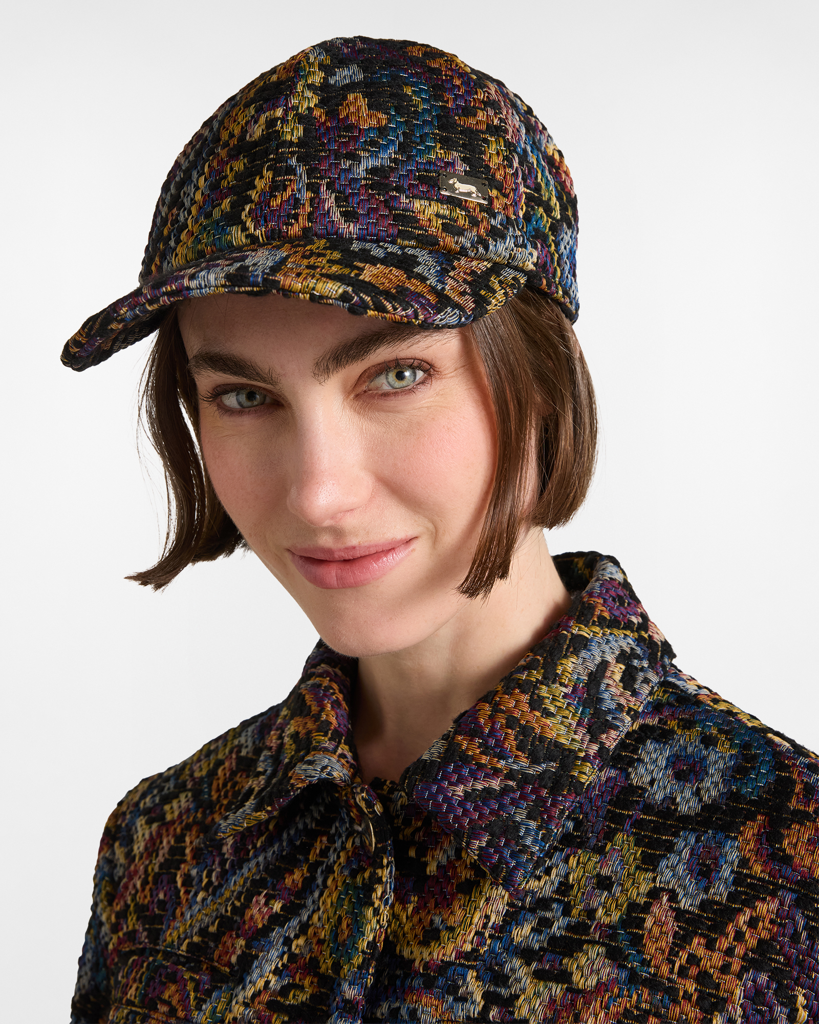 Women&rsquo;s baseball cap in black paisley fabric