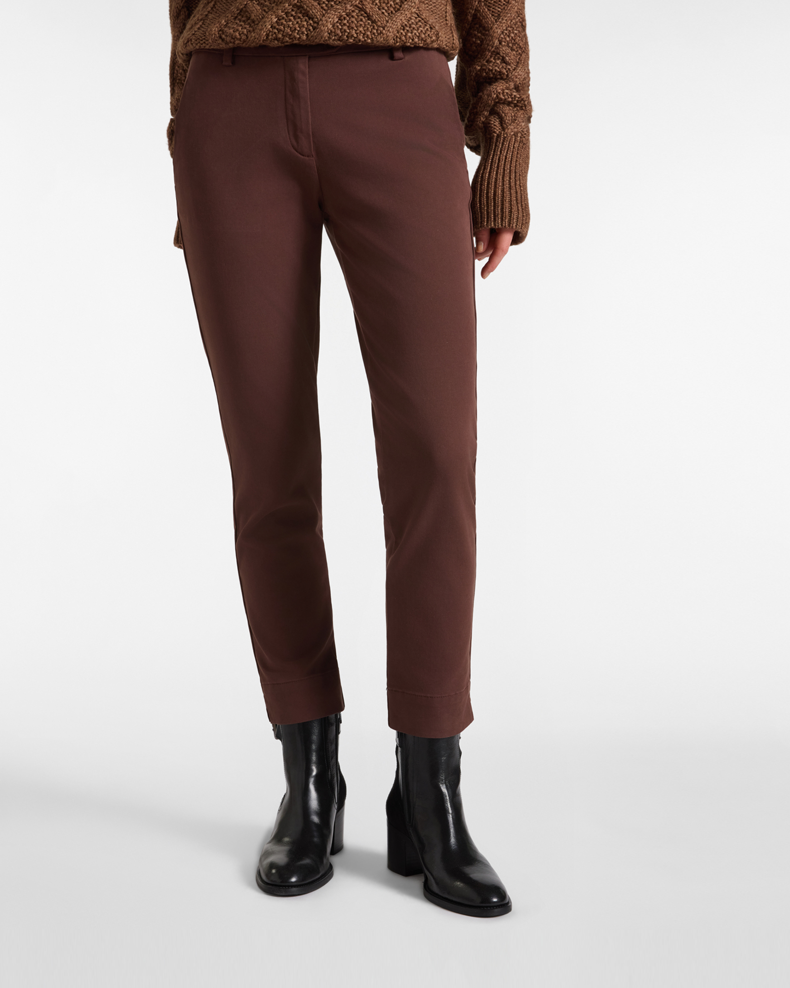 Women&rsquo;s slim-fit brown stretch cotton trousers
