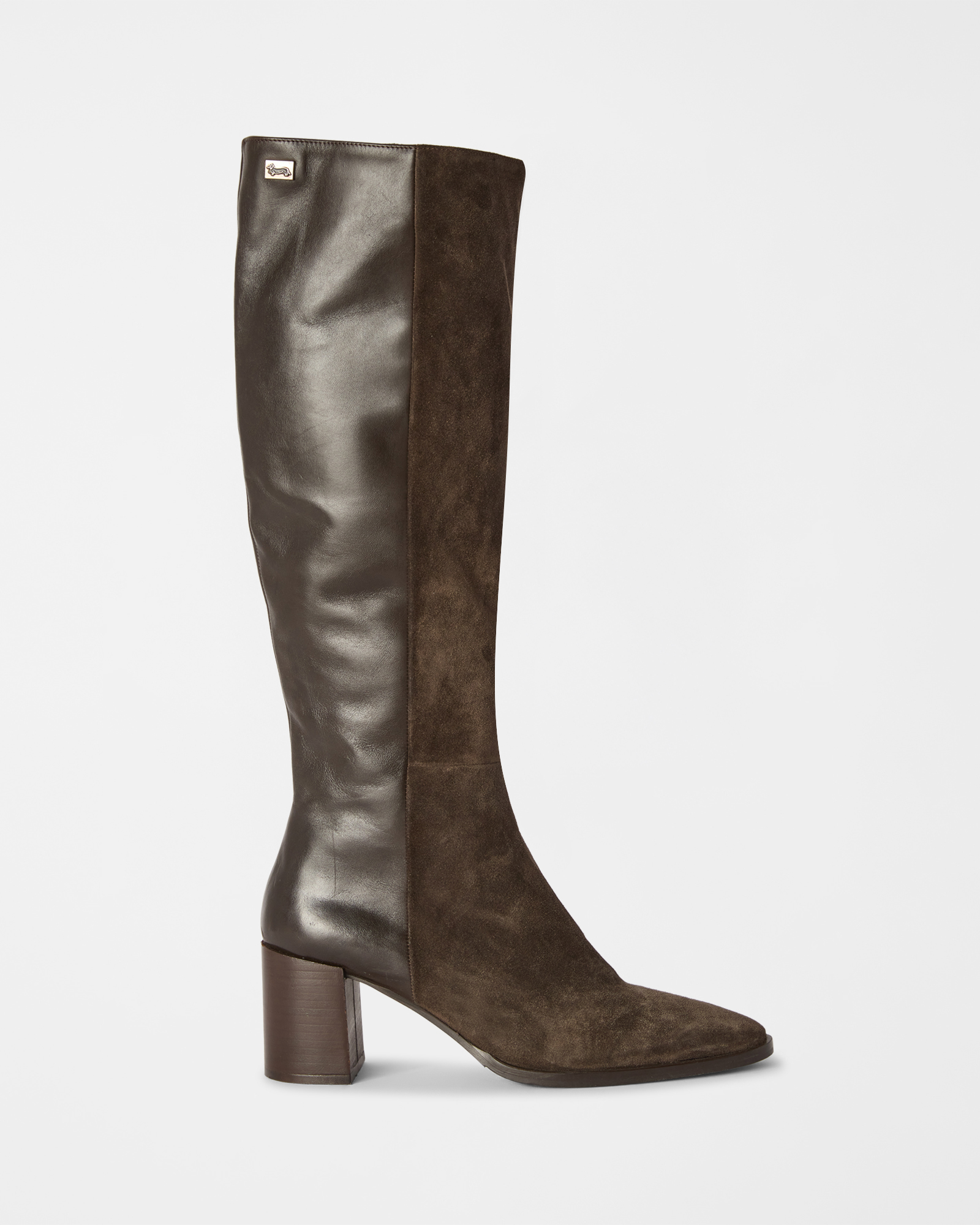 Women&rsquo;s boot in genuine dark brown leather