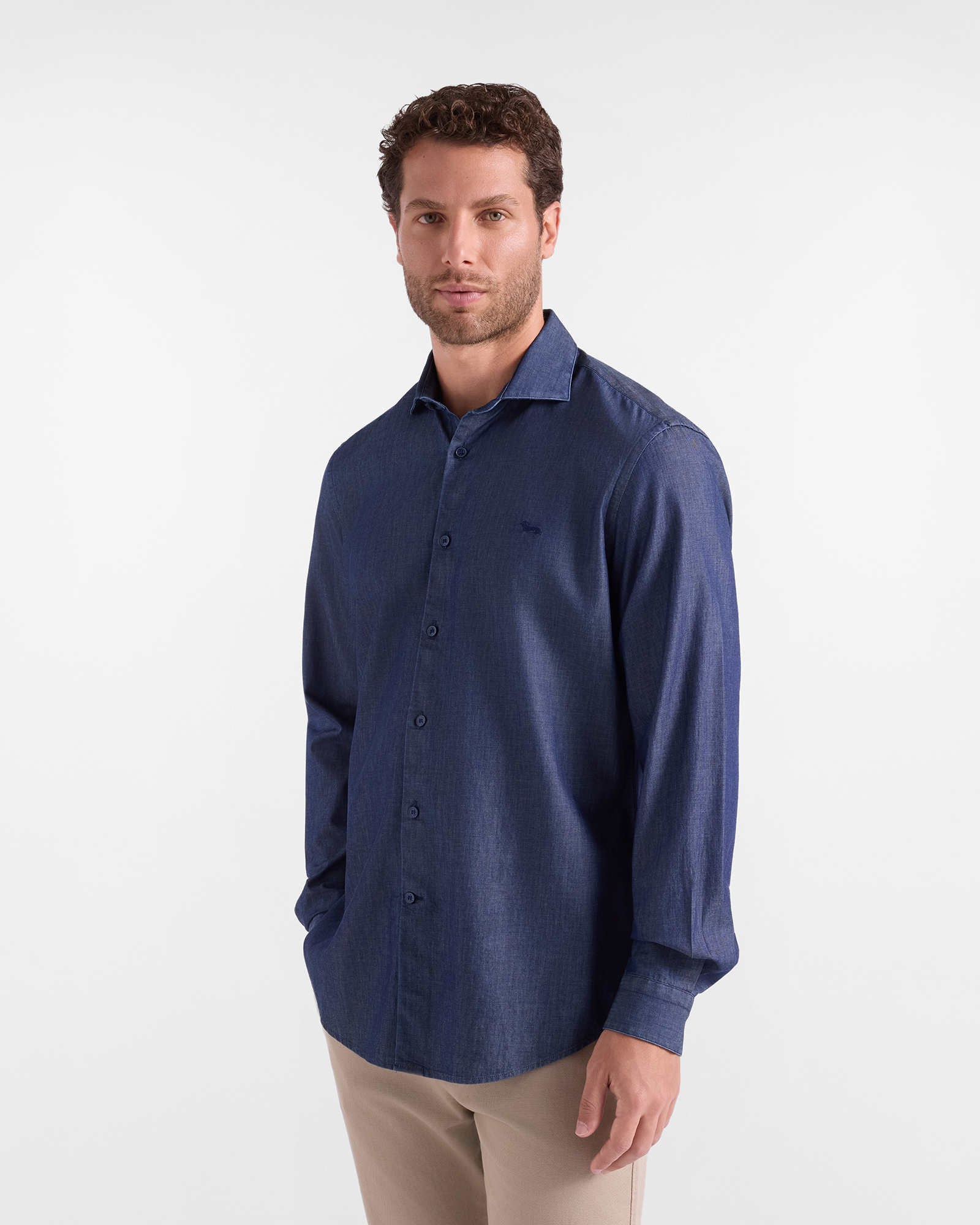 Men's narrow-fit dark blue denim shirt with French collar