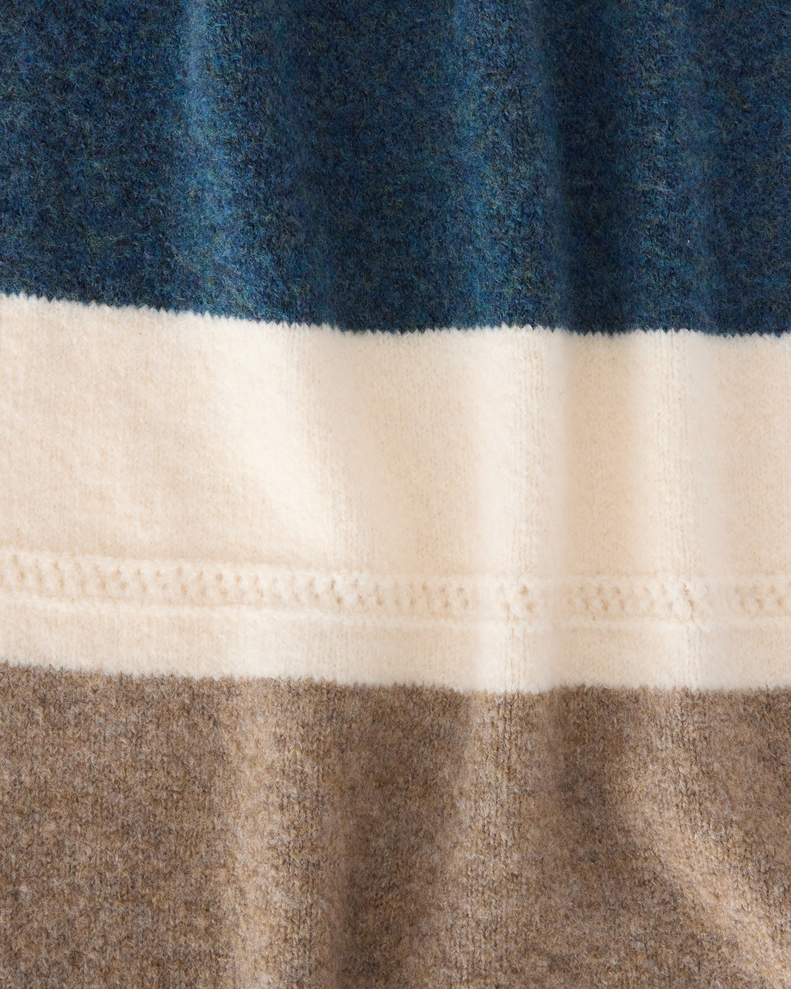 Women&rsquo;s knitted scarf with contrasting stripes in technical fabric, TAUPE, large