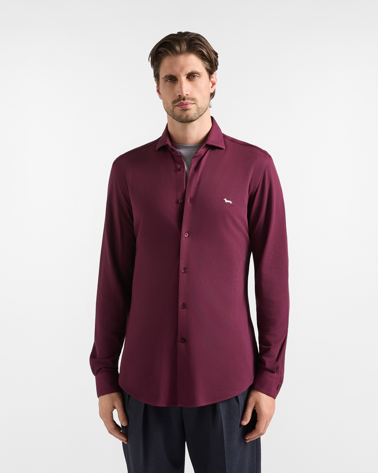 Men's narrow-fit shirt in solid cyclamen piqu&eacute;