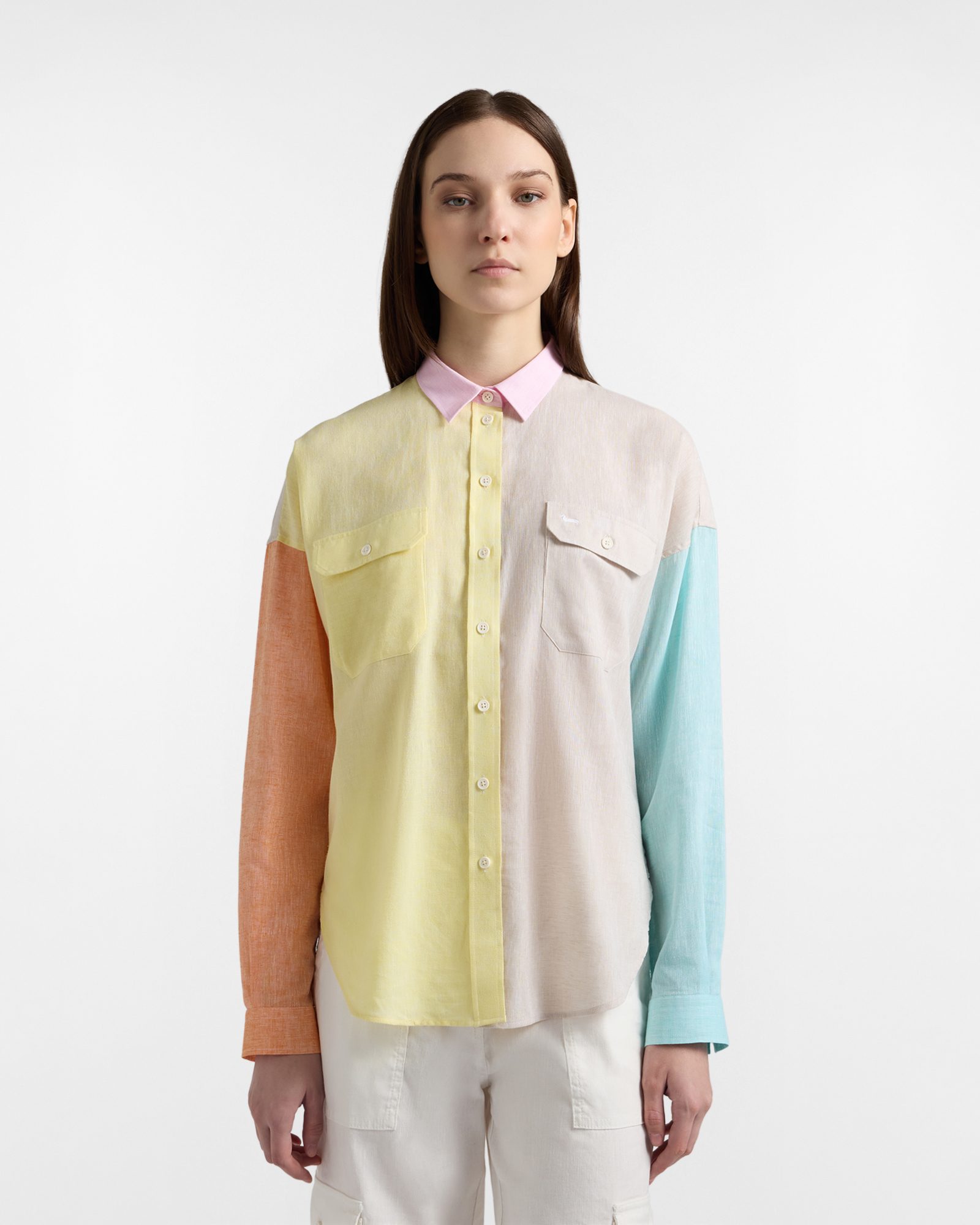 Women's linen blend shirt with front pockets