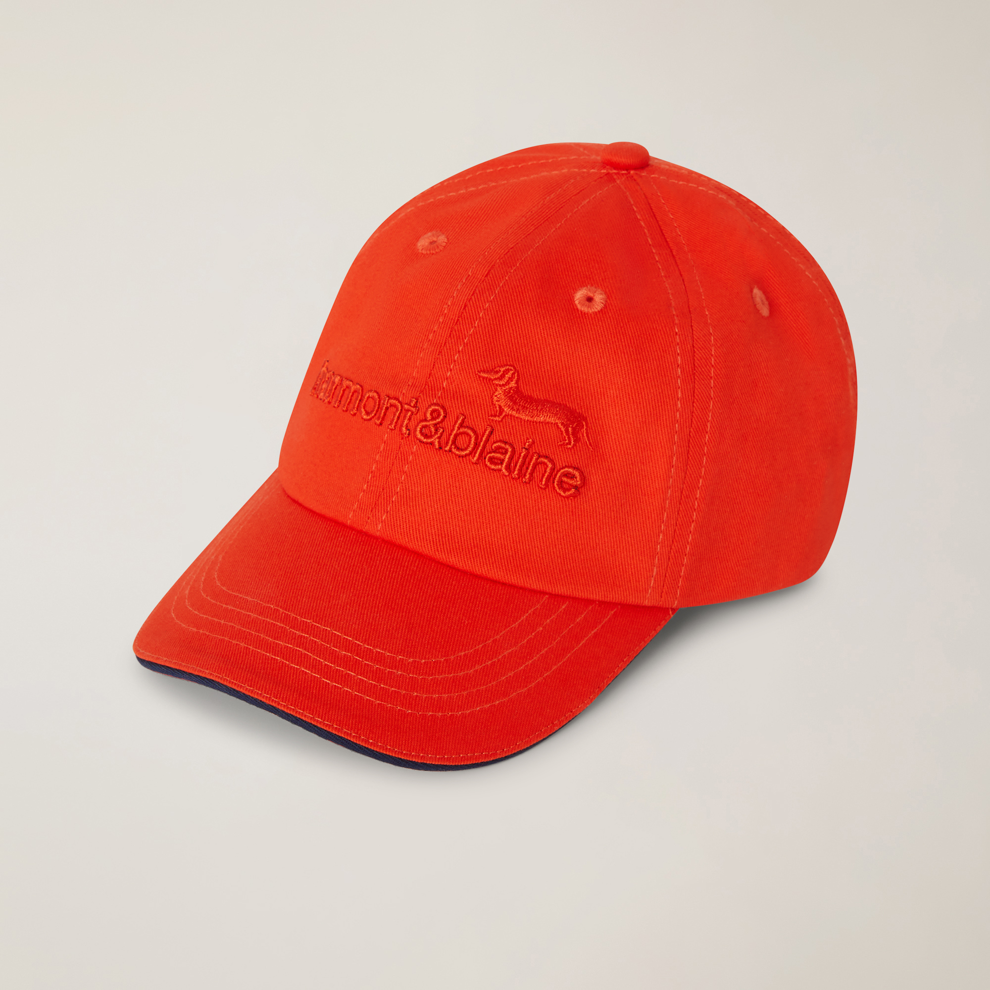 Casquette avec logo brodé 