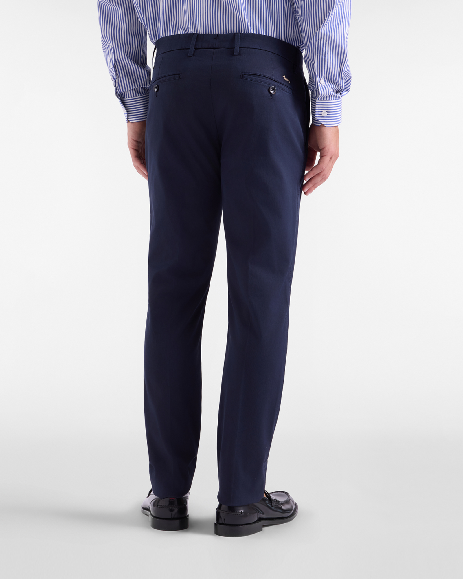 Men's slim-fit chino pants
