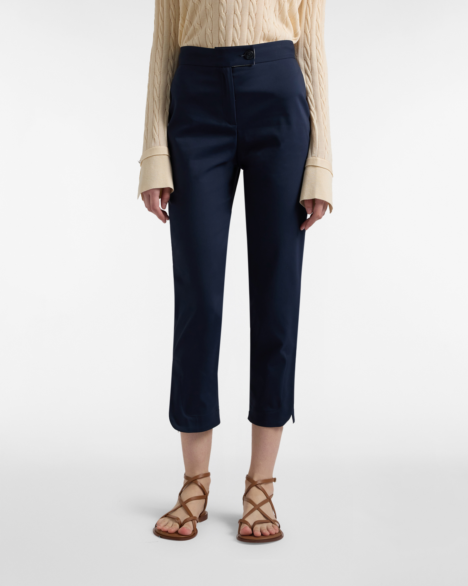 Women's slim pants with slits at the bottom