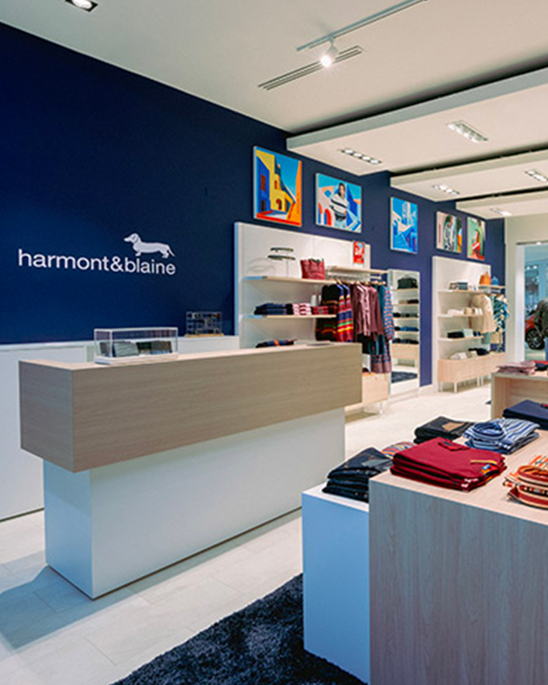 Harmont & Blaine is opening its first direct boutique in Miami, thus strengthening its international expansion strategy. The new boutique will be located inside the Aventura Mall, one of the most prestigious shopping centers in the United States, which is known for its vast offering of over 300 shops, restaurants and entertainment areas that attract visitors from all over the world.