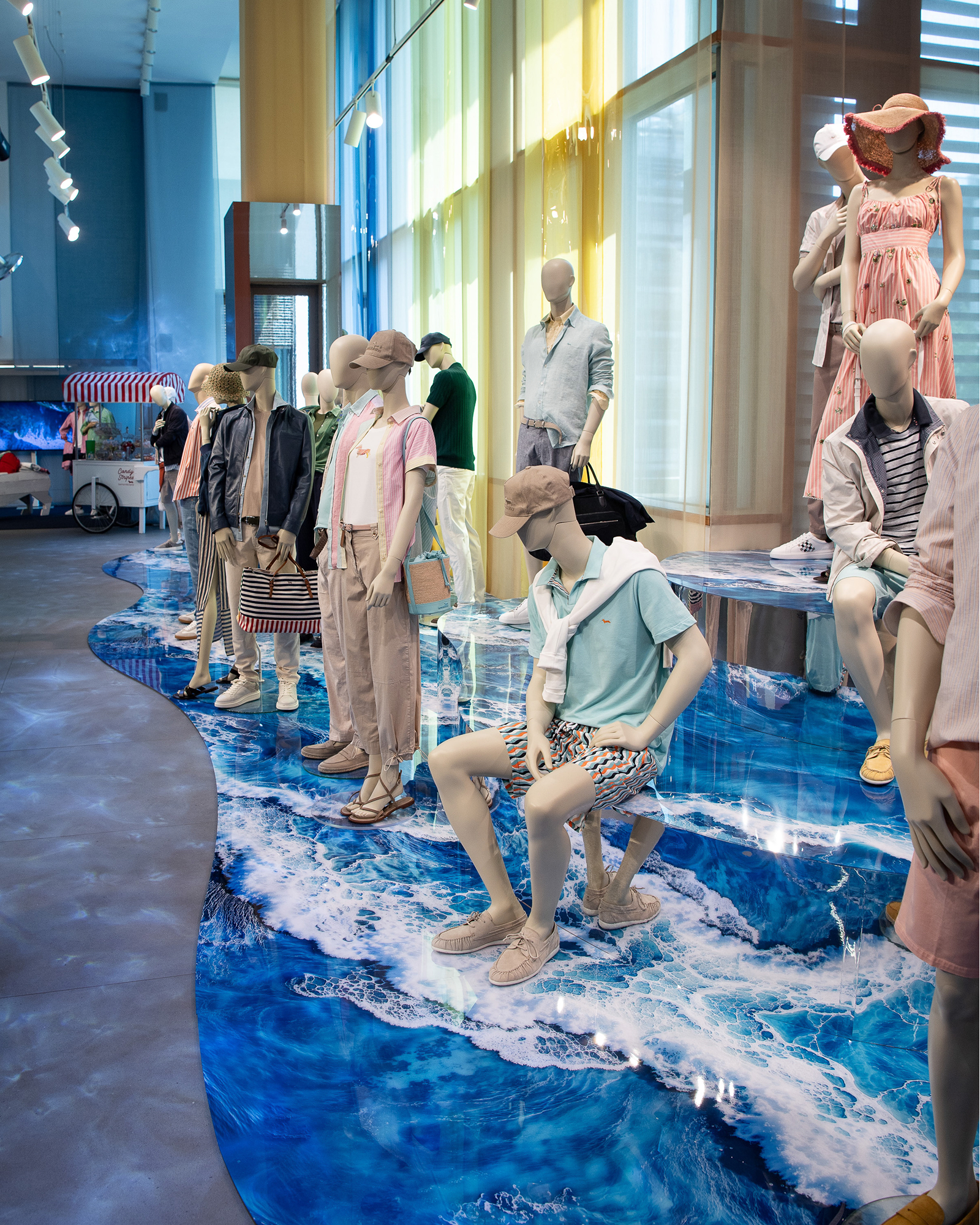 La scorsa settimana, nel cuore di Milano, Harmont & Blaine ha accolto stampa, partner, amici del brand e creator selezionati per un&rsquo;esclusiva anteprima della nuova collezione Primavera/Estate 2027: Tides of Color.