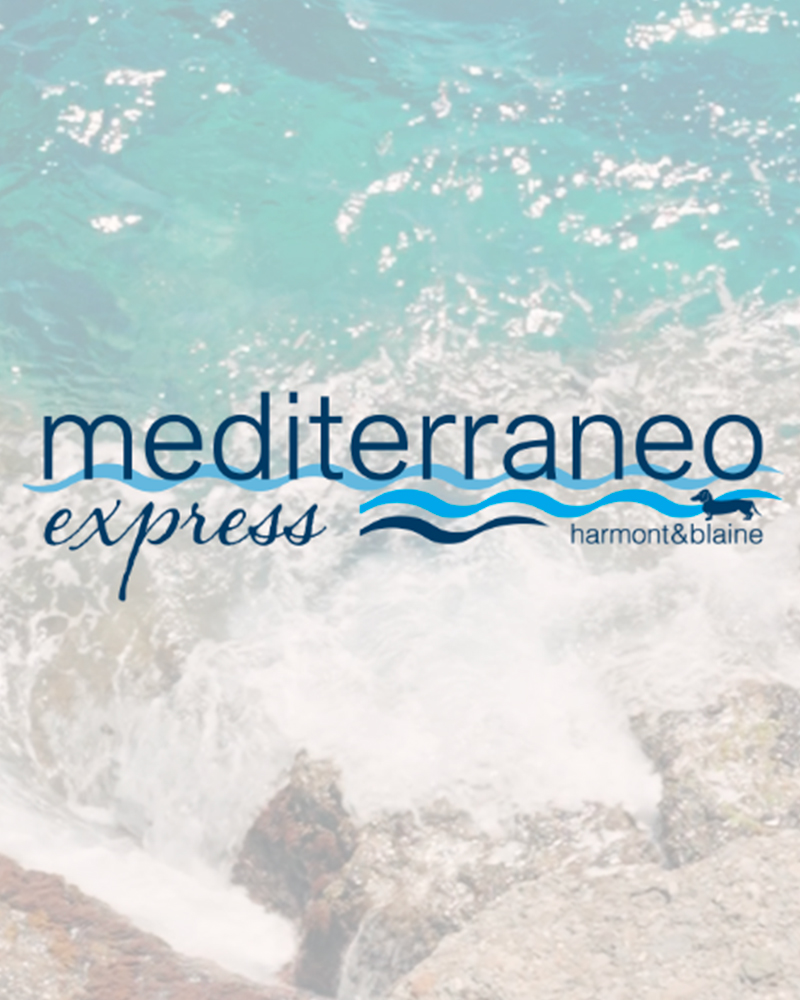 A colorful tour through the most popular Italian vacation destinations, in exclusive locations personalized by Harmont & Blaine, from Portofino to Capri, passing through Versilia and the Costa Smeralda

The Harmont & Blaine summer journey continues on board the Mediterraneo Express along four special stops in which the brand has also created a series of exclusive takeovers to celebrate its origins through the love of the sea, the colors and vibrations of the Italian lifestyle.