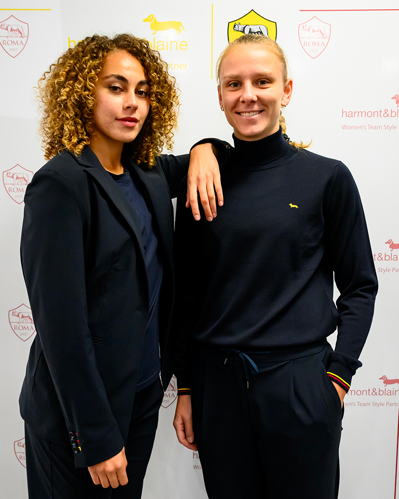 Dopo un percorso iniziato nel 2023 e arricchito dai successi delle giallorosse, il marchio del Bassotto continua a celebrare il talento e la grinta delle calciatrici che fanno brillare il calcio femminile in Italia e nel mondo.